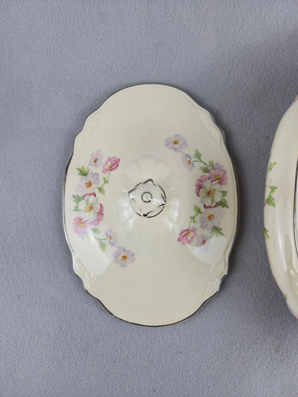 Please review all photos carefully for exact measurements and item condition. Fe